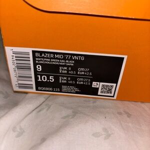 Nike Blazer Mid '77 VNTG in White and Green